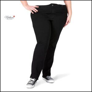 Plus Size Relaxed Fit Straight Leg Jeans